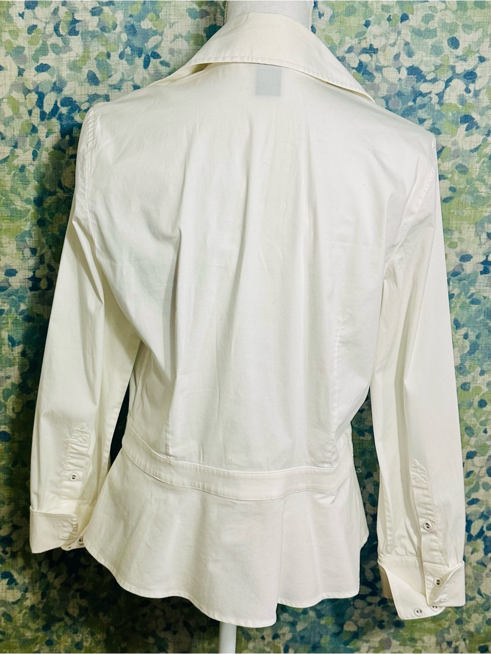 Ann Taylor White Ruffle Front Button Down Blouse Size 12 - Picture 2 of 4